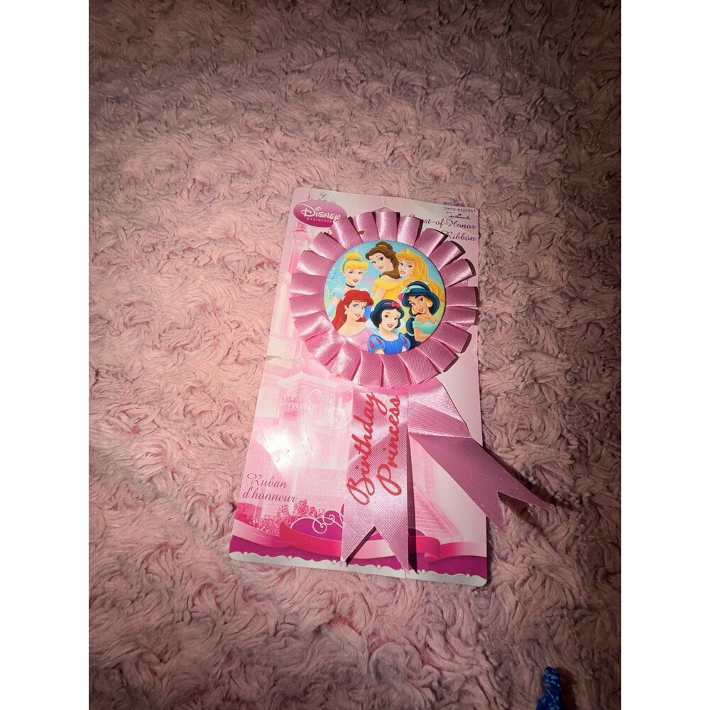 HTF Disney Hallmark Tin Plastic Birthday Princess Pin and Ribbon